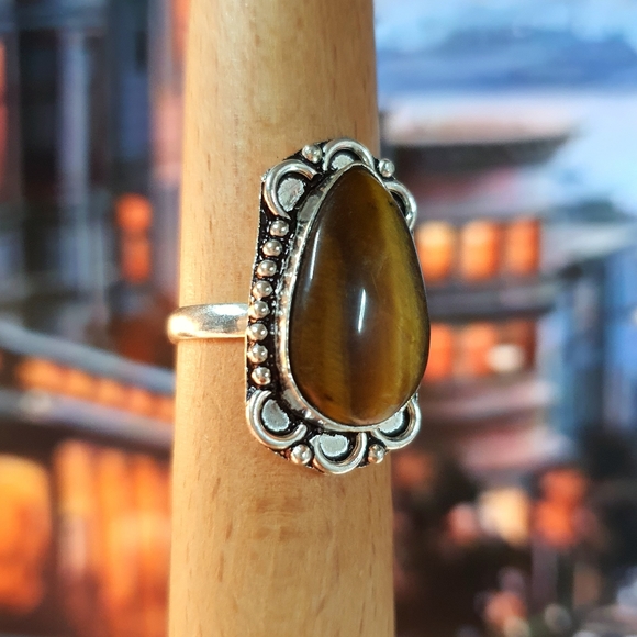 Jewelry - Tiger's Eye Sterling Silver Plated Ring Size 9